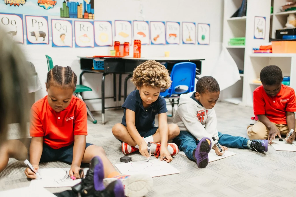 Photo: Children drawing